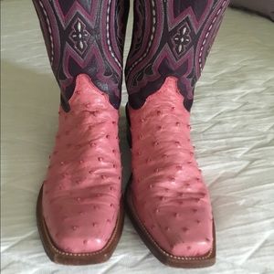 Justin pink ostrich boot